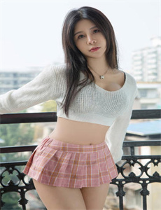 《丰乳镇娇妻》