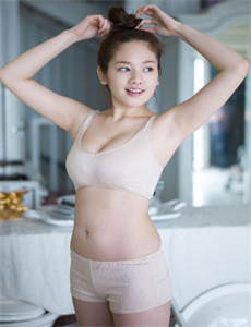 《夹得好湿真拔不出来了动态图》