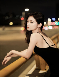 《不夜城》