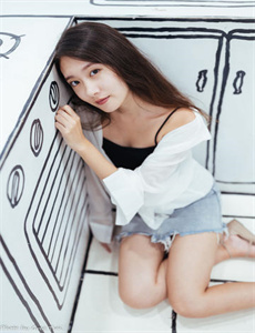 《镜子里看我怎么进入你小说》