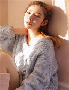 《岳的胯香》