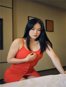 《松冈理穂》