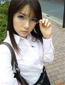 《向井杏》